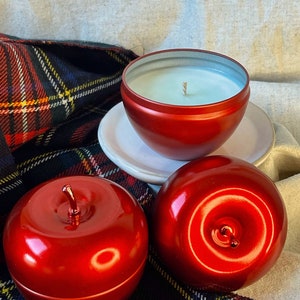 Apple pie scented soy candle