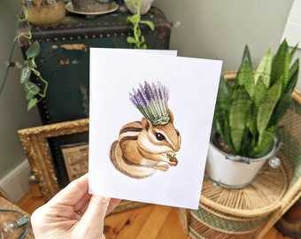 Tarjeta de felicitación con ardilla y corona de flores de lavanda para cualquier ocasión - Tarjeta en blanco pintada con acuarela - Ilustración de Alicia's Infinity