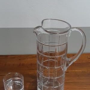 1990s Crystal Pitcher - Elegant Relief Design, Excellent Condition, Perfect for Water or Home Decoration