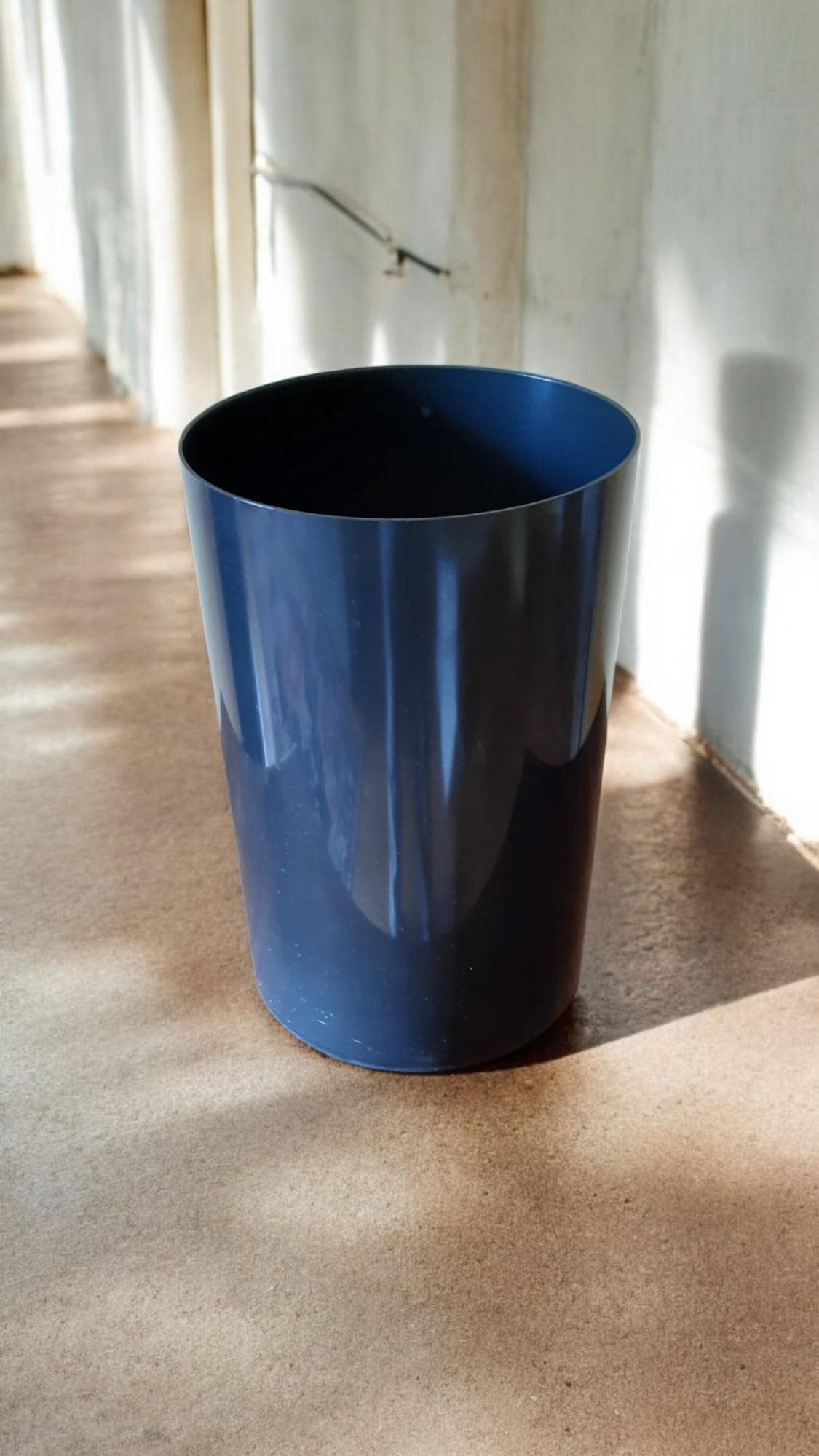 kartell WASTE BASKET ゴミ箱 ホワイト Amazon.com: Kartell Technical Office Waste Basket Bin, Pack