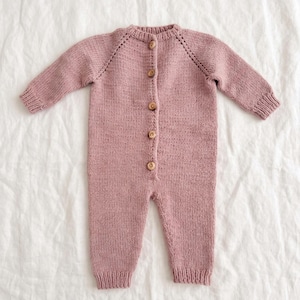 Baby Knitting Pattern Overall PDF – Baby Romper Knitting Pattern – Top Down Baby Jumpsuit – Newborn to 24M – Scandinavian Style imagen 10