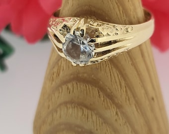 Vintage 9ct Yellow Gold Cubic Zirconia Ring - UK Size Q