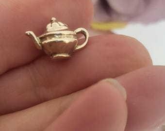 Vintage Pre-loved 9 Karat Gelbgold Teekanne Anhänger Charm. Gewicht 3,0g