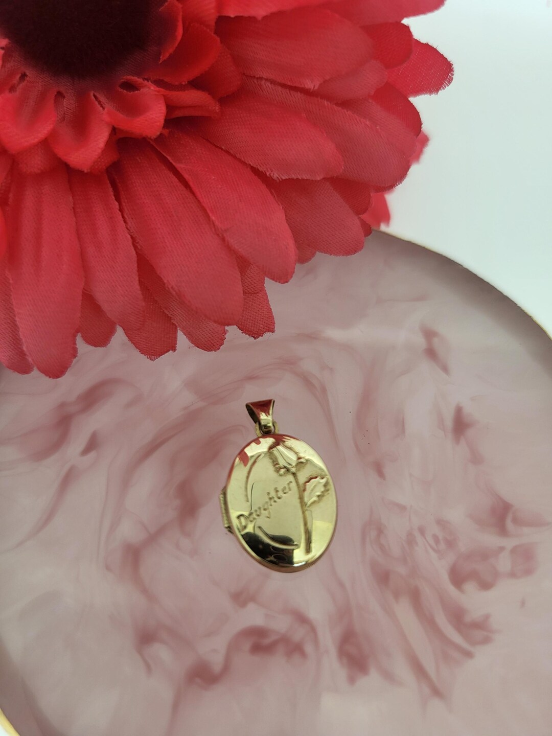 Vintage Pre loved 9ct Yellow Gold Oval daughter Locket No Chain Included. Weight 1.1g Etsy
