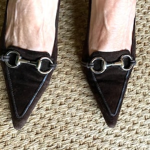 vintage GUCCI brown Suede Silver HORSEBIT Hardware pumps Heels sz. 8