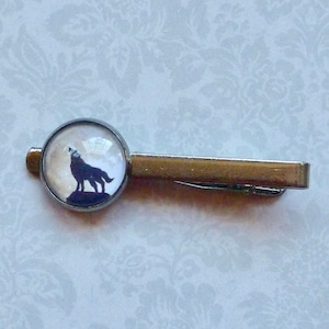 Wolf Howling at the Moon Gunmetal Tie Bar