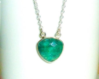 Trillion Shaped Natural Emerald Gemstone Necklace