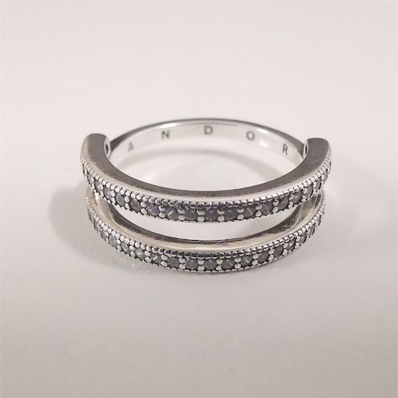 【値下げ】PANDORA シルバー Signature LOGO Ring Retired Pandora Signature Logo Dangle Ring :: Ring Stories