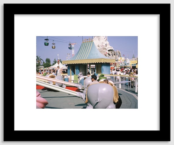 ディズニー　ダンボ　写真たて ヴィンテージ ディズニーランド ダンボ ライド フォトプリント - 1960