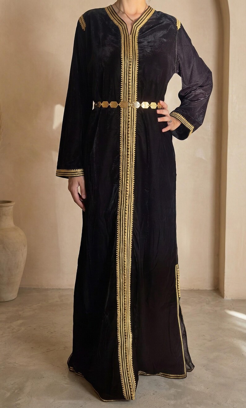 Robe Caftan Marocaine Femme En Velours épais - Luxe, Longueur Maxi, Taille XXXL - Neuf Avec étiquettes - Marque HabibiCollections