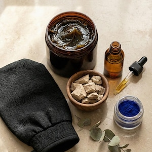 Kit Hammam Spa Reale Marocchino / Sapone Nero all'Eucalipto, Guanto Kessa, Argilla Rhassoul, Polvere di Nila, Olio di Argan / Esclusivo Set Regalo Detox Artigianale
