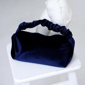 Handgefertigte dunkelblaue Samt-Handtasche-Abend-Kupplung für Frauen, elegante Hochzeitstasche, formales Partyzubehör, Brautjungfer Geschenkidee, Geschenk für Sie