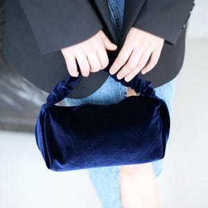 Cartera de terciopelo azul marino - Bolso de noche para mujer, elegante bolso para invitadas de boda, accesorio para fiestas formales, regalo para damas de honor, bolso hecho a mano
