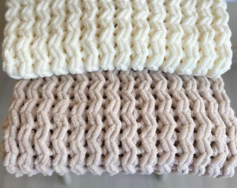 Handmade Ottoman Ethnic Design Chunky Blanket