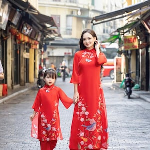 Women and kid matching áo dài- Ao dai cach tan