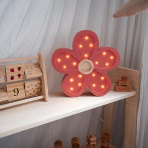 Wooden Daisy Night Light – Floral LED Lamp for a Child&#39;s Room | Personalised Handmade Gift | Boho Decoration | Children&#39;s Day | Sleep Aid
