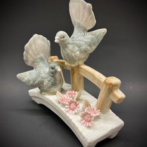 Fantail Pigeons Porcelain Figurine - VTG Cottagecore House of Lloyd Pastel Doves