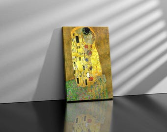 The Kiss by Gustav Klimt Canvas – Romantic Gold Foil Wall Art Print – Art Nouveau Couple Embrace – Famous Love Painting Reproduction