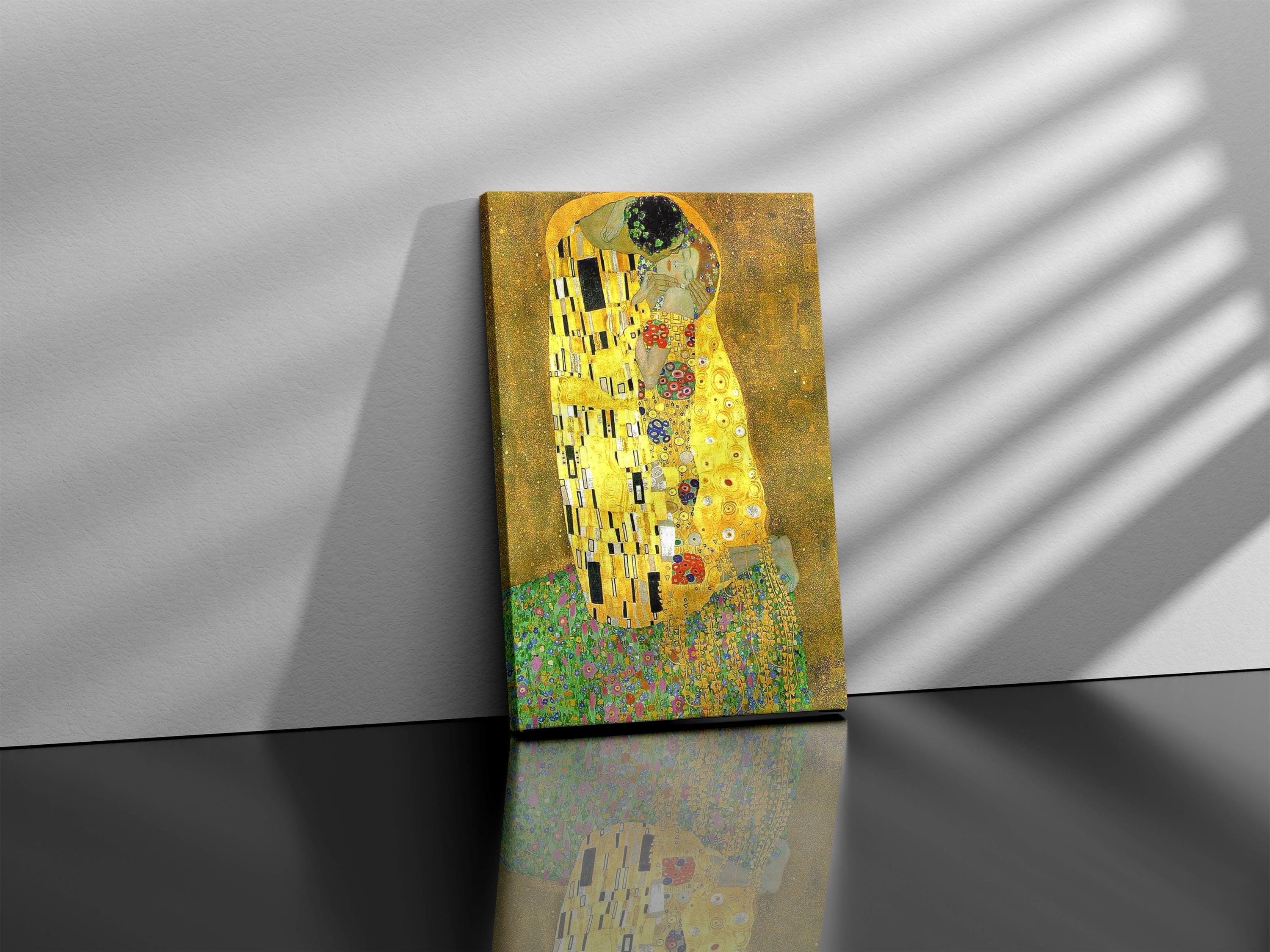 The Kiss by Gustav Klimt Canvas – Romantic Gold Foil Wall Art Print ...