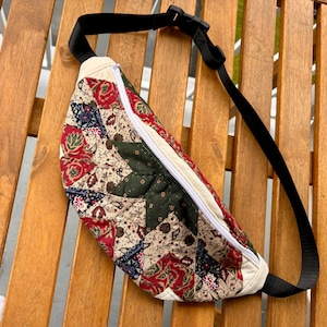 Upcycled Fanny Pack/Belt Bag | Vintage Quilt Blanket Fanny Pack | Reworked Vintage Quilt Bag | Upcycled Sling Bag | Recycled Old Quilt