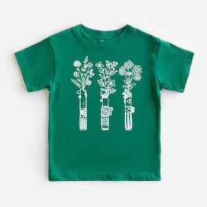 Star Wars Floral Lightsaber Shirt, Women's Star Wars Shirt, Galaxy's Edge Shirt, Darth Vader Shirt, Disney World Shirt, Star Wars Lover Gift imagem 3