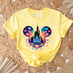 Retro Watercolor Disney Castle shirt, Disney world Disneyland Shirt, Mickey Balloon Tee, Disney Family Vacation Shirt, Magic Kingdom Shirts zdjęcie 4