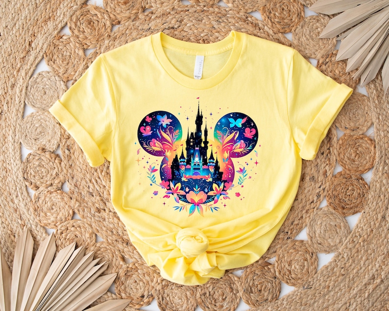 Retro Watercolor Disney Castle shirt, Disney world Disneyland Shirt, Mickey Balloon Tee, Disney Family Vacation Shirt, Magic Kingdom Shirts zdjęcie 4