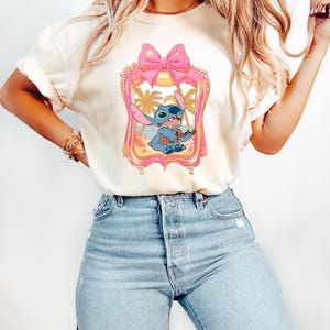 Cute Stitch Tee Shirt, Disney Graphic T-Shirt, Coquette Bow Sweatshirt, Kawaii Stitch Shirt, Gift For Her, Aesthetic Tee, Cozy T-Shirt bild 1
