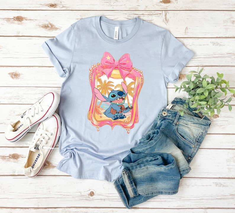 Cute Stitch Tee Shirt, Disney Graphic T-Shirt, Coquette Bow Sweatshirt, Kawaii Stitch Shirt, Gift For Her, Aesthetic Tee, Cozy T-Shirt bild 4