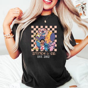 Disney Lilo & Stitch Co Est 2002 Vintage Shirt, Disney Stitch Shirt, Stitch And Angle Shirt, Lilo Stitch Characters Tee, Disney Family Shirt afbeelding 2