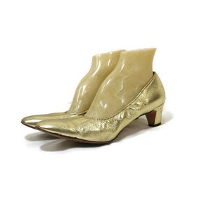 Vintage 60s Shoes MOD Gold Metallic Leather Heels Pumps