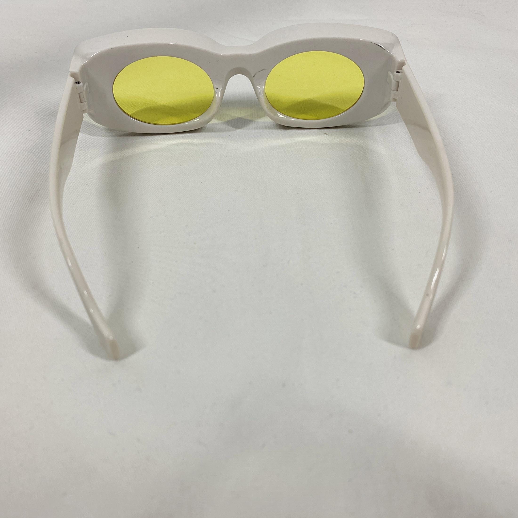 Vintage 60s Sunglasses MOD Black White Yellow Lens Sun  display picture 2
