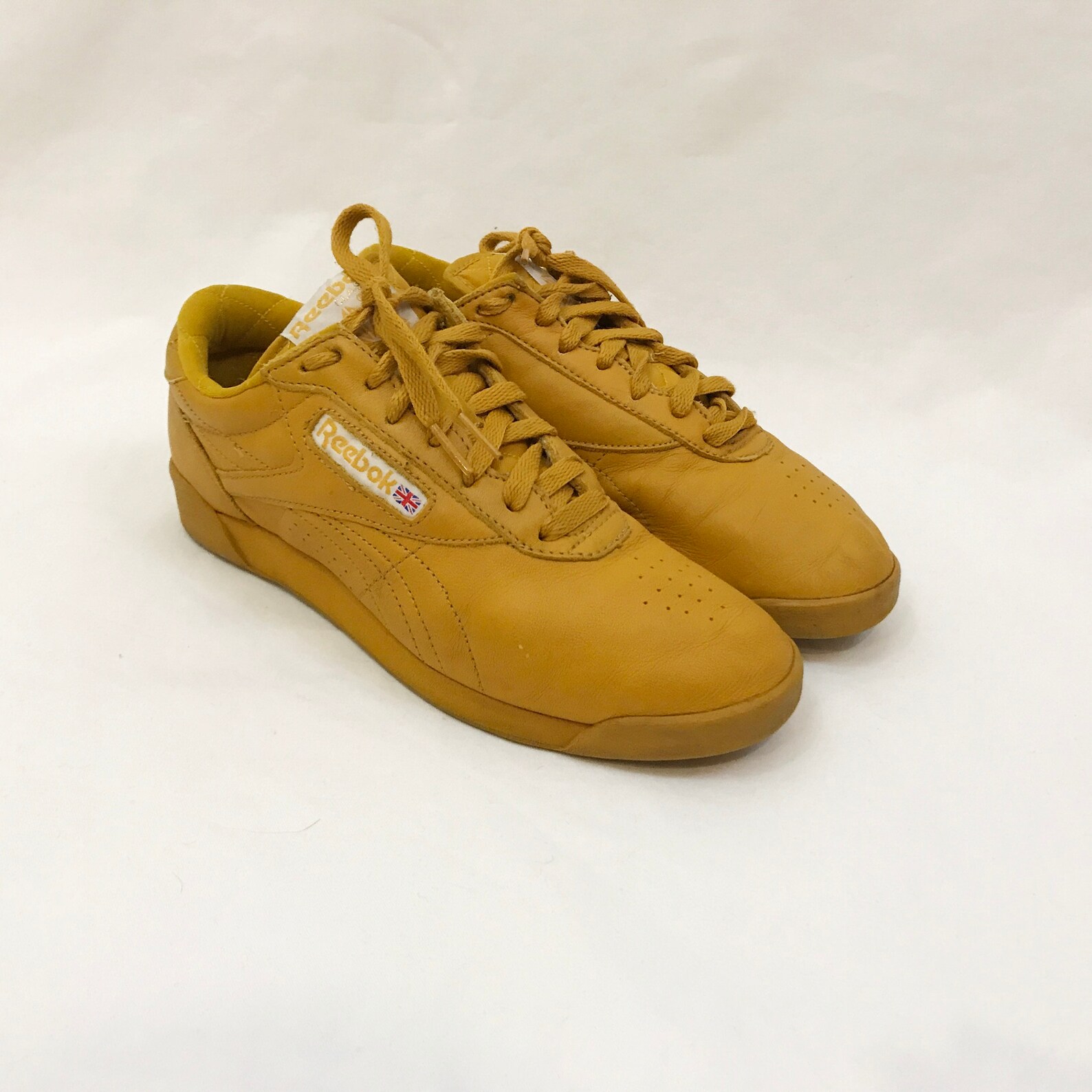 mustard reebok classics