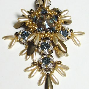 ESPADA Swarovski Rivoli and Chattons Beadwork Pendant Tutorial Advance instructions for personal use only