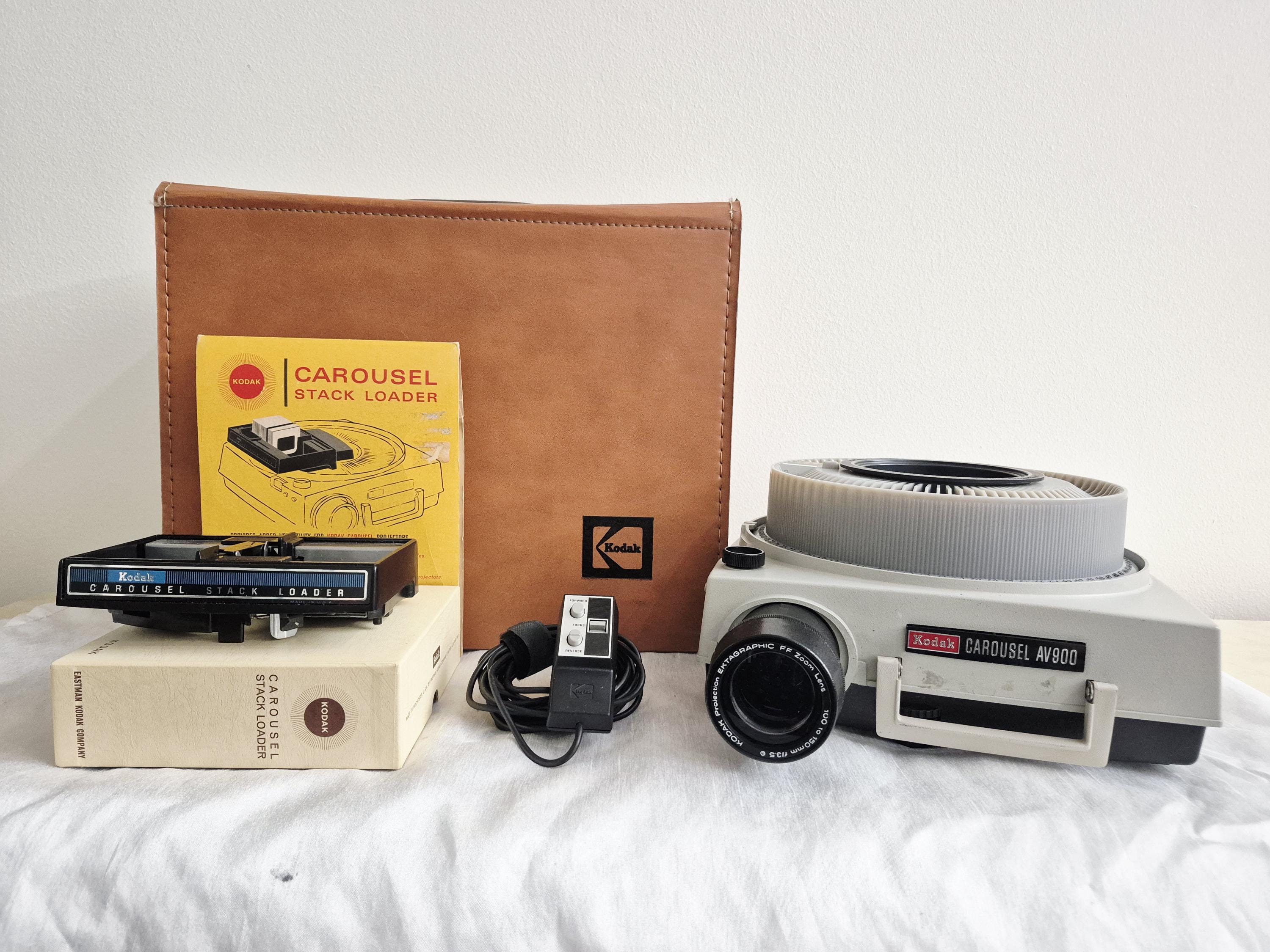 Kodak Ektagraphic III ATS Carousel Slide Projector Fully