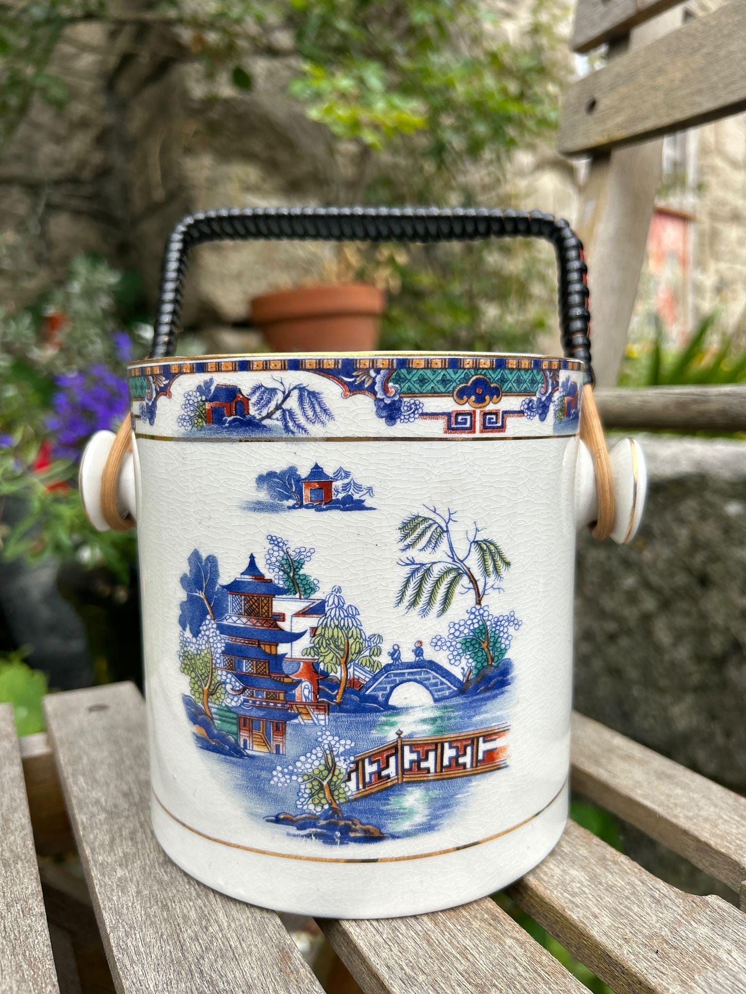 輝くボヘミアンガラス 美しいペーパーホルダー 19世紀後半 輝くボヘミアンガラス 美しいペーパーホルダー 19世紀後半