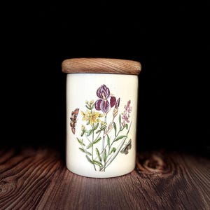 Portmeirion Botanic Garden Kanister | Blue Iris & Butterfly Keramikdose mit Deckel | Cottagecore Küche Dekor | Vintage Sammlerstück Aufbewahrung J