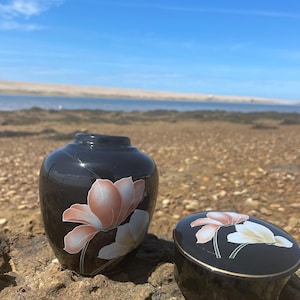 Vintage svart keramik knoppvas prydnadsföremålsset japansk stil blommig sminkbordsset 1980-talsdekor