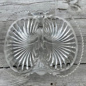 Vintage 1930er Jahre Pressglas Doppel süßer Servierschale, Art Deco Relish Dish mit Griff