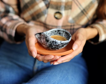 Egloo – Ceramic espresso cups whith saucer, Handcrafted in Ceramic, Set of 2 Modern Espresso Cups, Unique Design for a Couple Gift.