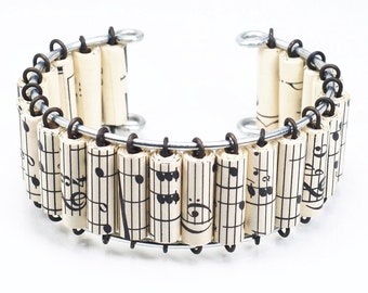 Bladmuziek armband - papieren kralen sieraden, vintage muziek manchetarmband, papieren kralen armband, muziek sieraden, papieren sieraden, muziekliefhebber cadeau