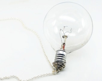 Stort glödlampshalsband - Cyberpunk, Upcycled, Steampunk, Glödlampa, Steampunk, Industriellt, Moderna smycken, Statementhalsband, Djärvt