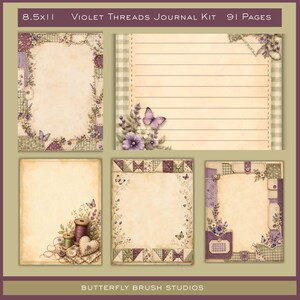 Könnte beinhalten: Ein Violet Threads Journal-Set mit 91 Seiten im Format 21,6x27,9 cm. Das Set enthält verschiedene Schreibpapierbögen mit Patchwork-Rändern, violetten Blumen, Schmetterlingen, Garnrollen und herzförmigen Stoffakzenten auf gealtertem Papier.