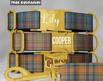Peut inclure: Trois colliers pour animaux en tissu écossais aux tons bleu, vert et orange avec des boucles en métal doré. Les boucles sont gravées avec les noms Lily, COOPER et GUS, ainsi que le numéro 123-456-7890. Une laisse assortie est incluse.