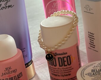 Smiley-Design, Perlenarmbamd, Schwarz-Weiß-Kontrast, Trendiger Schmuck, Minimalistisch, Handgefertigt, Statement-Accessoires, Verspielt,