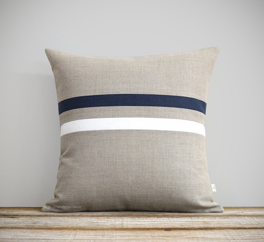 Housse de Coussin Rayé Bleu Marine et Crème | 16 X 15 Modern Home Decor Par Jillianrenedecor, Rayure