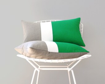 12x20 Color Block Pillow in Emerald Green, Cream and Natural Linen by JillianReneDecor - Minimal Home Decor - Striped Trio - Kelly Green