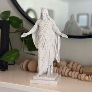 LDS Christus Statue Auferstandene Christus Statue Jesus Christus Wohnkultur Christian Geschenk Christus 3D Gedruckt Replica Religiöse Figur