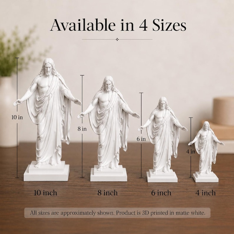 Pode incluir: Est&aacute;tuas brancas foscas de uma figura com os bra&ccedil;os estendidos, dispon&iacute;veis em quatro tamanhos: 25 cm, 20 cm, 15 cm e 10 cm. O texto "Available in 4 Sizes" est&aacute; no topo. O produto &eacute; impresso em 3D.