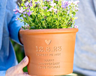 Personalised Engraved - Forget Me Not - Terracotta Flower Plant Pot, Custom Made Gift, Personalised Memorial Keepsake, Garden